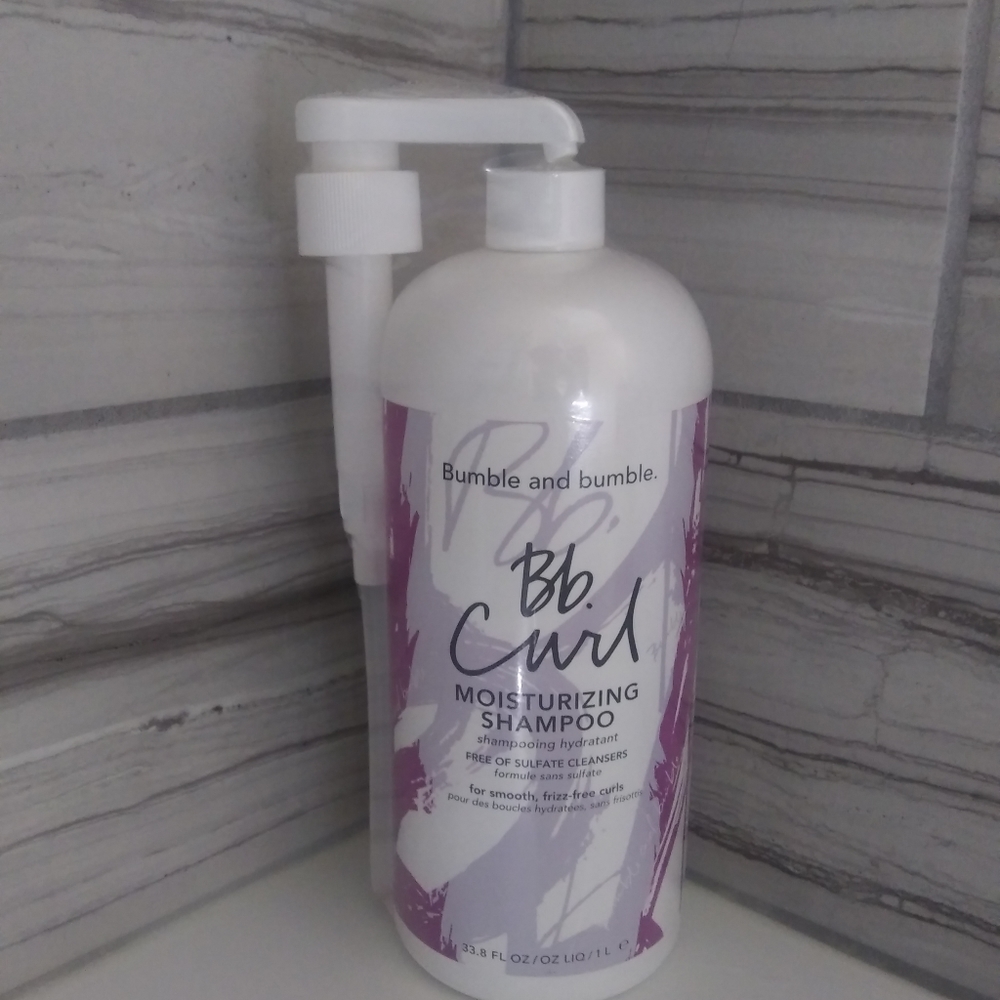 Sealed Bumble and bumble curls Large bottle with pump